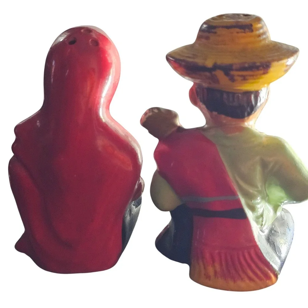 Unbranded vintage ceramic